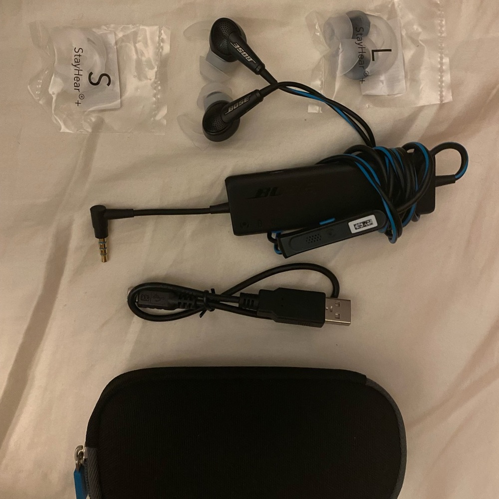 Bose QuietComfort 20 Acoustic Noise Cancelling Headphones